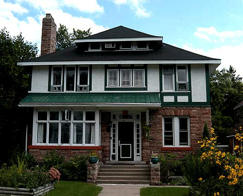 Georgian House in Niagara